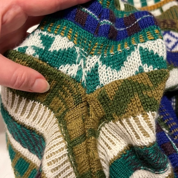 Angenie Sweater - Picture 14 of 15